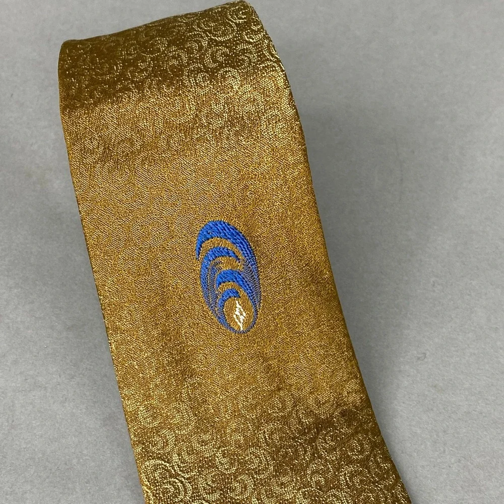 VTG Wembley Silk Necktie Mens Gold Metallic Swirl Jacquard MCM Retro 55x3